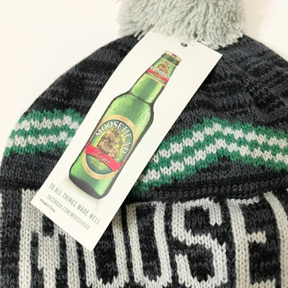 Karbon  Moosehead Lager Beer Winter Hat Beanie Toque and Mittens - Picture 3 of 12